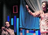 Teatro. Las funciones se llevan a cabo de miércoles a sábado. Son en formato corto y duran 20 minutos.