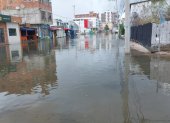 Hasta la mañana del domingo,el agua seguía acumulada en la segunda avenida de Salinas.