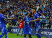 Miller Bolaños (c) y Samuel Sosa (d) fueron los autores de los dos tantos de Emelec ante Libertad.