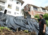 Daño. El comité barrial de El Paraíso recaudó fondos para comprar una membrana plástica que frene los deslizamientos de tierra, de forma que el agua circule.