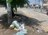 La basura es desechada en Sauces 5, en la avenida Antonio Parra Velasco