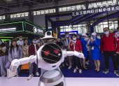 Fotografía de archivo de un robot en una feria de tecnología en China. EFE/EPA/Alex Plavevski