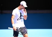Novak Djokovic sigue teniendo problemas por no vacunarse.