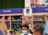 Tienda. Uno de los almacenes que está listo para vender listas escolares.
