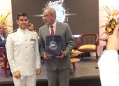 Omar Llerena Capitán de puerto de Guayaquil y Lenin Sánchez, cómo moderador del foro por los 222 años de creación de la capitanía de Puerto de Guayaquil.