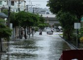Se recomienda a los conductores usar vías alternas ante las inundaciones de calles principales.