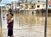 Desastre. Cientos de familias fueron afectadas por la inundación, que en ciertas zonas el agua llega a la cintura.