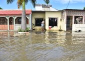 La calles Palmeras y Marcel Laniado quedó completamente inundada debido al fuerte aguacero, en el lugar queda un centro comercial.