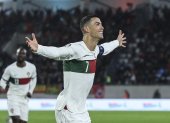 Luxembourg (Luxembourg), 26/03/2023.- Portugal`s Cristiano Ronaldo celebrates after scoring the 0-1 goal during the UEFA EURO 2024 Group J qualifying soccer match between Luxembourg and Portugal, in Luxembourg, 26 March 2023. (Luxemburgo, Luxemburgo) EFE/EPA/MIGUEL A. LOPES