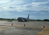 El avión sobrevoló Guayaquil, al menos 30 minutos esperando la autorización para poder aterrizar.