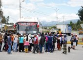 Bloqueo. Los buses de las dos cooperativas no podían circular con normalidad.