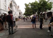 Evento. Adolescentes guayaquileños en una actividad reciente en la Plaza de la Administración, en Guayaquil.