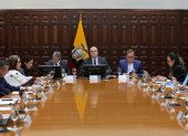 Delegación. Parte de las funciones del vicepresidente (centro) está la de encabezar el Gabinete de Salud.