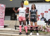 El uniforme titular (i) y alterno (d) que utilizará Ñañas en la Supelriga femenina