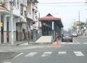 Paradas. La obra cuenta con 24 paradas ubicadas entre calles del Batallón del Suburbio y el centro de la ciudad, y que permanecen con seguridad privada.
