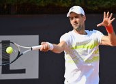 Nole ya se entrena en el Foro Itálico, sede del Masters 1000 de Roma, donde llega como el campeón 2022 ante figuras como Alcaraz.