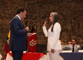 Juramento. Tras mocionar a Racines y recibir el apoyo unánime de los concejales electos, el alcalde de Quito tomó el juramento de la nueva vicealcaldesa del Cabildo quiteño