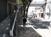 Desolado. En esta calle se reportan los asaltos bajo modalidades de engaño, que usan los delincuentes para captar la atención de los estudiantes