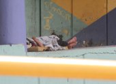 Denuncias. Residentes de La Vicentina señalan que el puente de la Velasco Ibarra se ha convertido en ‘dormitorio’ para personas en situación de calle.
