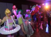 Las Elektrodolls fueron la sensación de la noche con su espectáculo lleno de luz y color.