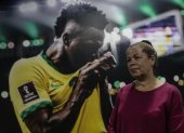 Incluso la antigua profesora del jugador, Ana Cristina Pereira dos Santos, en entrevista con EFE, calificó de "inadmisible" y "humillante" las injurias racistas que el futbolista brasileño viene sufriendo en España.