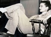 Katharine Hepburn impuso los mocasines en la década del 30. No fue la única. Greta Garbo y Marlene Dietrich popularizaron estos zapatos que hoy marcan tendencia.