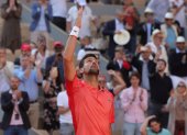 Novak Djokovic tuvo que esforzarse para acceder a los cuartos de final de Roland Garros.