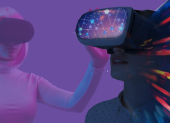 Las gafas VR presentan una revolución en la forma en que experimentamos la realidad, transportándonos a mundos virtuales inmersivos