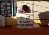 Sufragio. El voto de los empadronados en el país es obligatorio. Quienes residen en el exterior es voluntario.