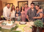 José María y Diana Baquerizo Guzmán, la cumpleañera, Leticia Baquerizo de Chancay, Cristhian Chancay, Santiago Guerra Baquerizo, Dennis y Santino Baquerizo.