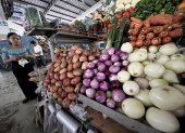 Mercado. En Sauces IX los comerciantes señalan que en Montebello la cebolla está más cara y escasea.