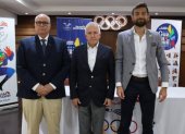 Foto de 2021, cuando todos los organismos eran amigos y se aprobó la candidatura de Guayaquil como sede 2025. Jorge Delgado, presidente del COE (i), Baltazar Medina, titular de Odebo y Sebastián Palacios, ministro de Deportes.