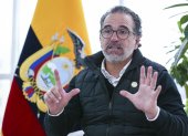 Fotografía de archivo en la que se registró al ministro de Relaciones Exteriores de Ecuador, Gustavo Manrique, durante una entrevista con Efe, en Quito (Ecuador).