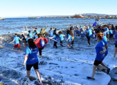 Miles de personas realizaron el baño gélido