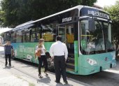 En el país han habido algunas pruebas de buses eléctricos para el transporte público.