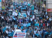 Caravana. El camión desde el que la candidata correísta, micrófono en mano, anima a las masas, recorrió esta semana el norte de Quito.