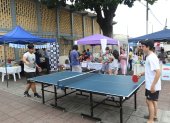 Un partido de tenis de mesa animó la jornada en la ciudadela.