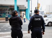 Operativos. Agentes del Cuacme en labores de seguridad en el centro.