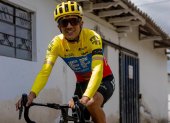 Richard Carapaz regresó a los entrenamientos sobre la bicicleta, tras pasar por terapias de recuperación.