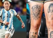 Yamila Rodríguez, integrante de la selección Argentina con los tatuajes de sus dos astros en la pierna izquierda: Maradona y Cristiano Ronaldo.