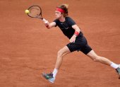 Andrey Rublev venció Zapata por 5-7, 6-1 y 7-6 (7) a Bernabé Zapata.