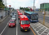 Antecedente. Las 25 ambulancias adquiridas por los Bomberos de Guayaquil recorrieron varias zonas, en 2019.
