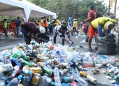 En la Av.Barcelonalos recicladores colectando envases_Christian Vásconez