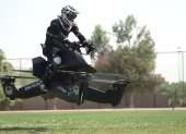 Dubai. En una de las ciudades más tecnológicas del mundo, la policía usa motos voladoras para patrullar