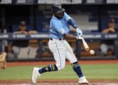 Osleivis Basabe comandó la paliza de 12-4 de los Rays a Rockies.