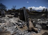 Panorama. Vista de la destrucción causada por los incendios en la localidad de Lahaina, en la isla hawaiana de Maui, que acoge a un gran número de migrantes de Latinoamérica.