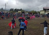 Las corridas de toros populares son comunes en ciertas comunidades rurales andinas.