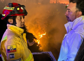 Esta noche el trabajo se centrará en labores de control del fuego para intentar apagarlo en la mañana con apoyo de helicópteros, ha dicho Pabel Muñoz.