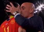 El beso de Rubiales ha dado la vuelta al mundo y ha desatado un sinnúmero de comentarios.