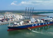 El megabuque partió desde el Puerto de Shekou en China llegando a México, para luego navegar por las costas
de América del Sur: Colombia, Perú y finalmente Ecuador